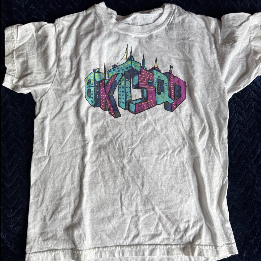 White Graphic bucketsquad Kids Shirt